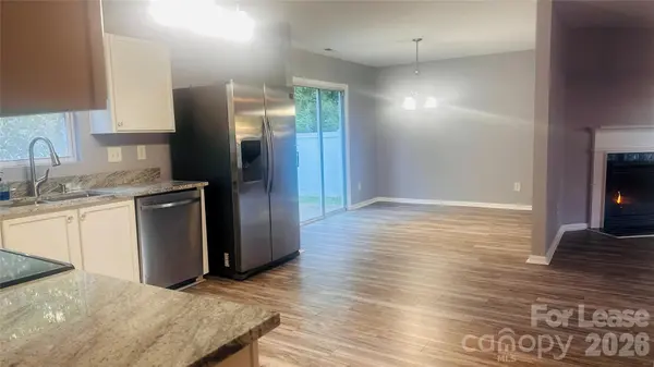 3039 Buckleigh ST, Charlotte, NC 28215