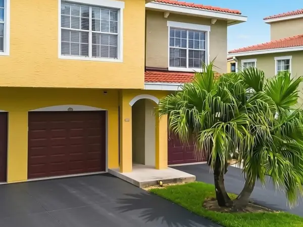 5601 BENTGRASS DR #10-117, Sarasota, FL 34235