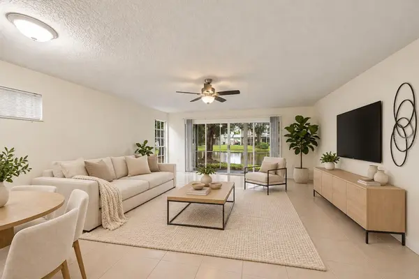 6915 LAKEVIEW CT, Tampa, FL 33634