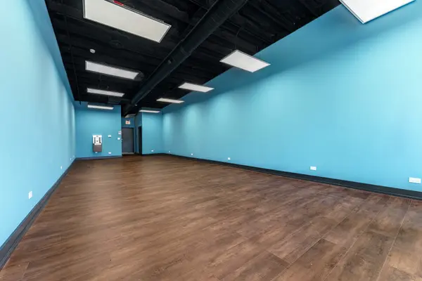 2559 N Cicero AVE, Chicago, IL 60639