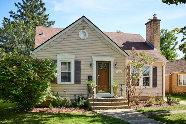 515 PRESTON AVE, Elgin, IL 60120