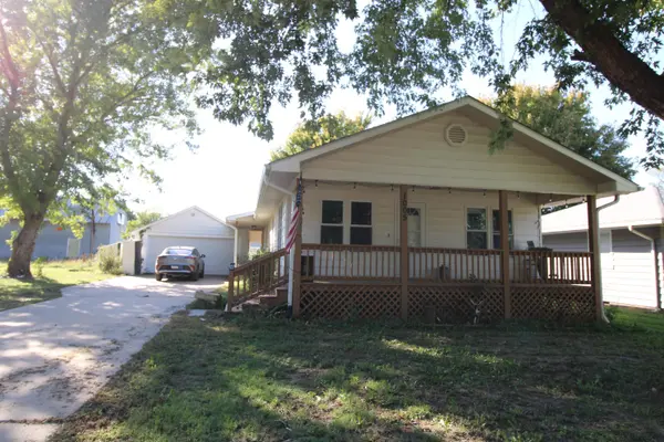 1005 N Denver St, El Dorado, KS 67042
