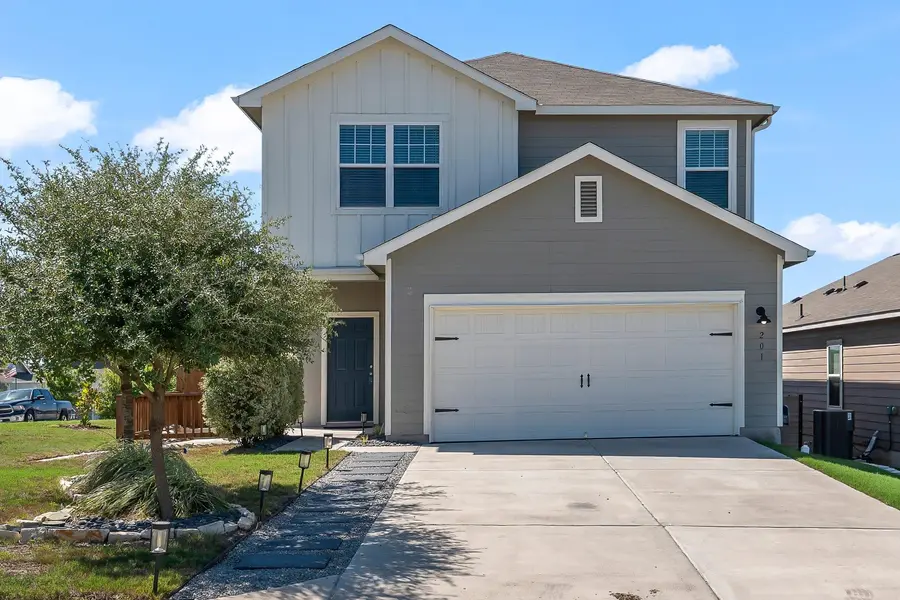 201 Night Riders WAY, Jarrell, TX 76537