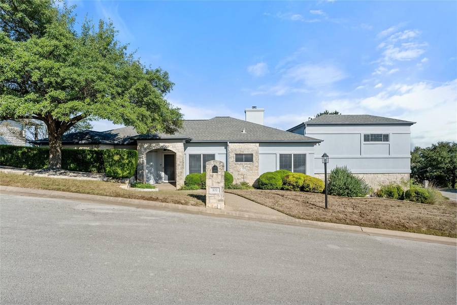 102 Paragon CT, Lakeway, TX 78734