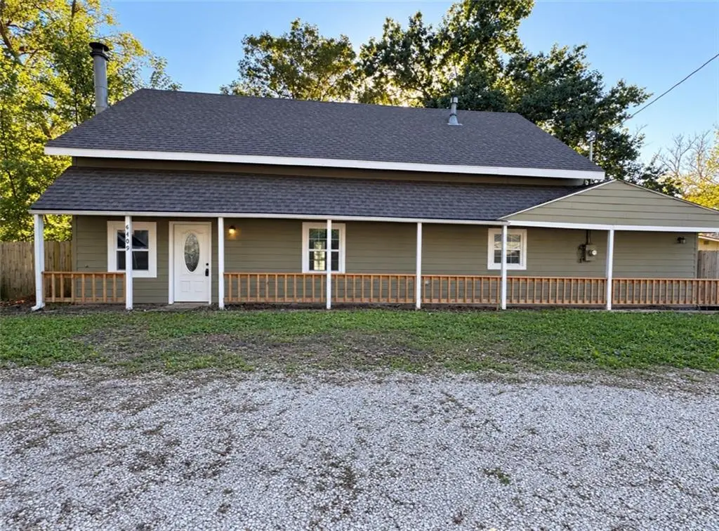8409 Curly LN, Freeman, MO 64746