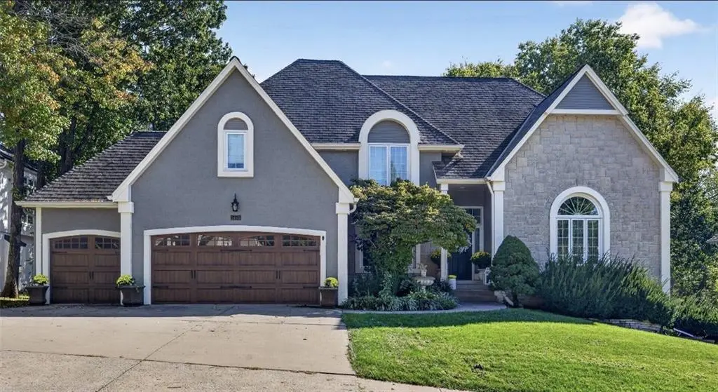 5449 NE Northgate XING, Lee's Summit, MO 64064