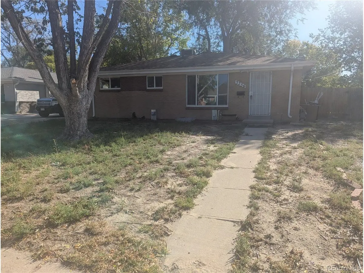 3256 Troy, Aurora, CO 80011