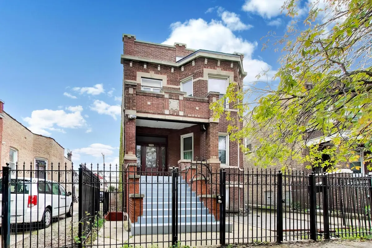 1623 N TRIPP AVE, Chicago, IL 60639