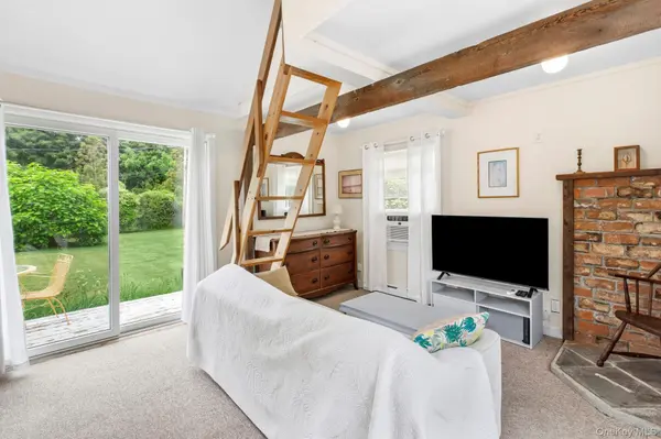 718 Montauk HWY, East Quogue, NY 11942