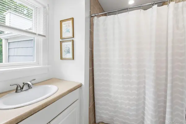 718 Montauk HWY, East Quogue, NY 11942