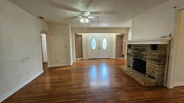25 E CHESLEY AVE, Eustis, FL 32726
