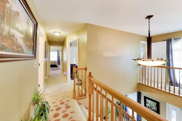 1454 Laurel Oak DR #A, Streamwood, IL 60107