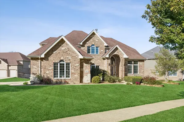 8675 Hotchkiss DR, Frankfort, IL 60423
