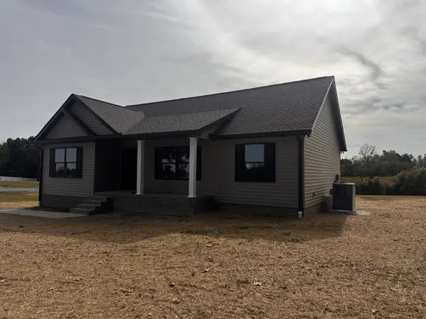 6138 Rocky Mound Rd, Westmoreland, TN 37186