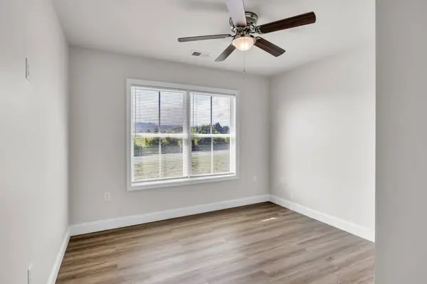 905 Lacy Ct, Sevierville, TN 37862