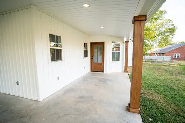 221 S Military Ave, Lawrenceburg, TN 38464
