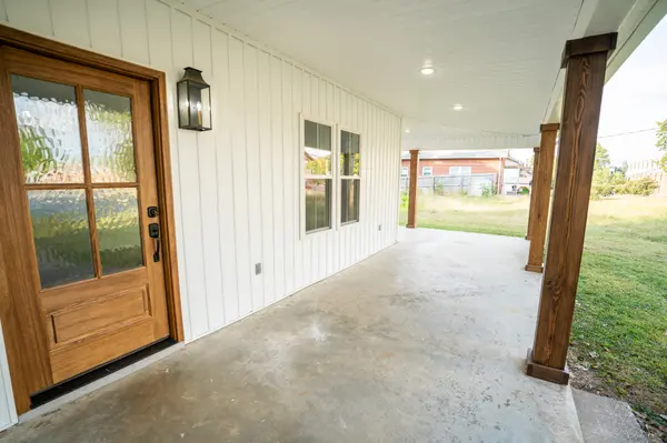 221 S Military Ave, Lawrenceburg, TN 38464