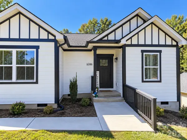 1346 39th Street CIR SW, Hickory, NC 28602