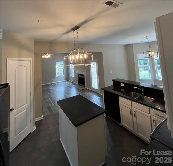 15315 Edgewater Forest LN, Charlotte, NC 28278