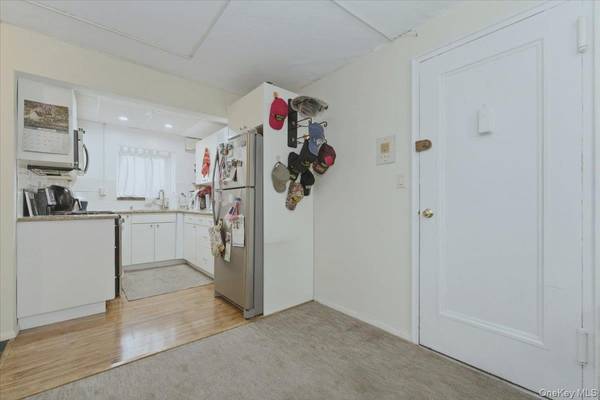 222 Smith ST #2E, Freeport, NY 11520