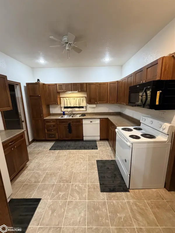 326 N Weller ST, Ottumwa, IA 52501