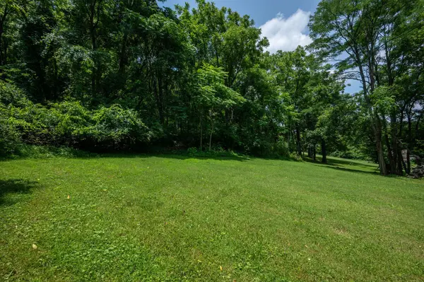 6020 Murray Ln, Brentwood, TN 37027