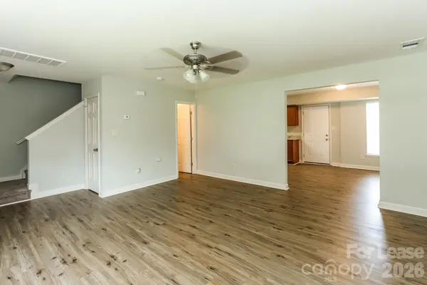 1020 Alston Hill DR, Charlotte, NC 28214