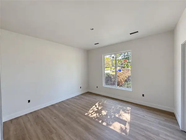 105 W Morgan ST, Sedalia, MO 65301