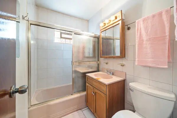 Address not disclosed, Chicago, IL 60620