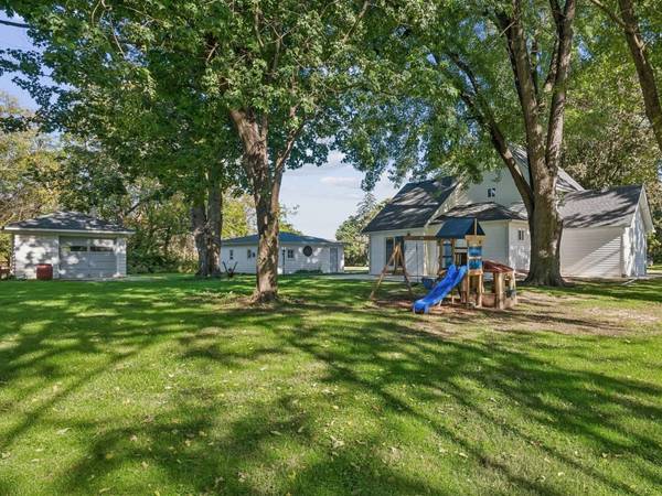 3S530 Finley RD, Sugar Grove, IL 60554