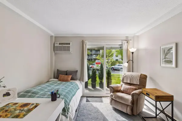 130 Demont AVE E #144, Little Canada, MN 55117