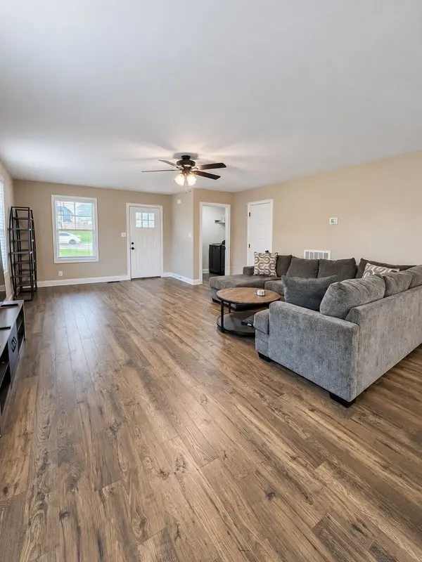 214 Ardell Dr, Clarksville, TN 37040