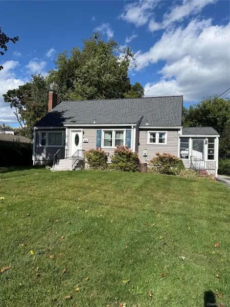 75 College AVE, Poughkeepsie, NY 12603