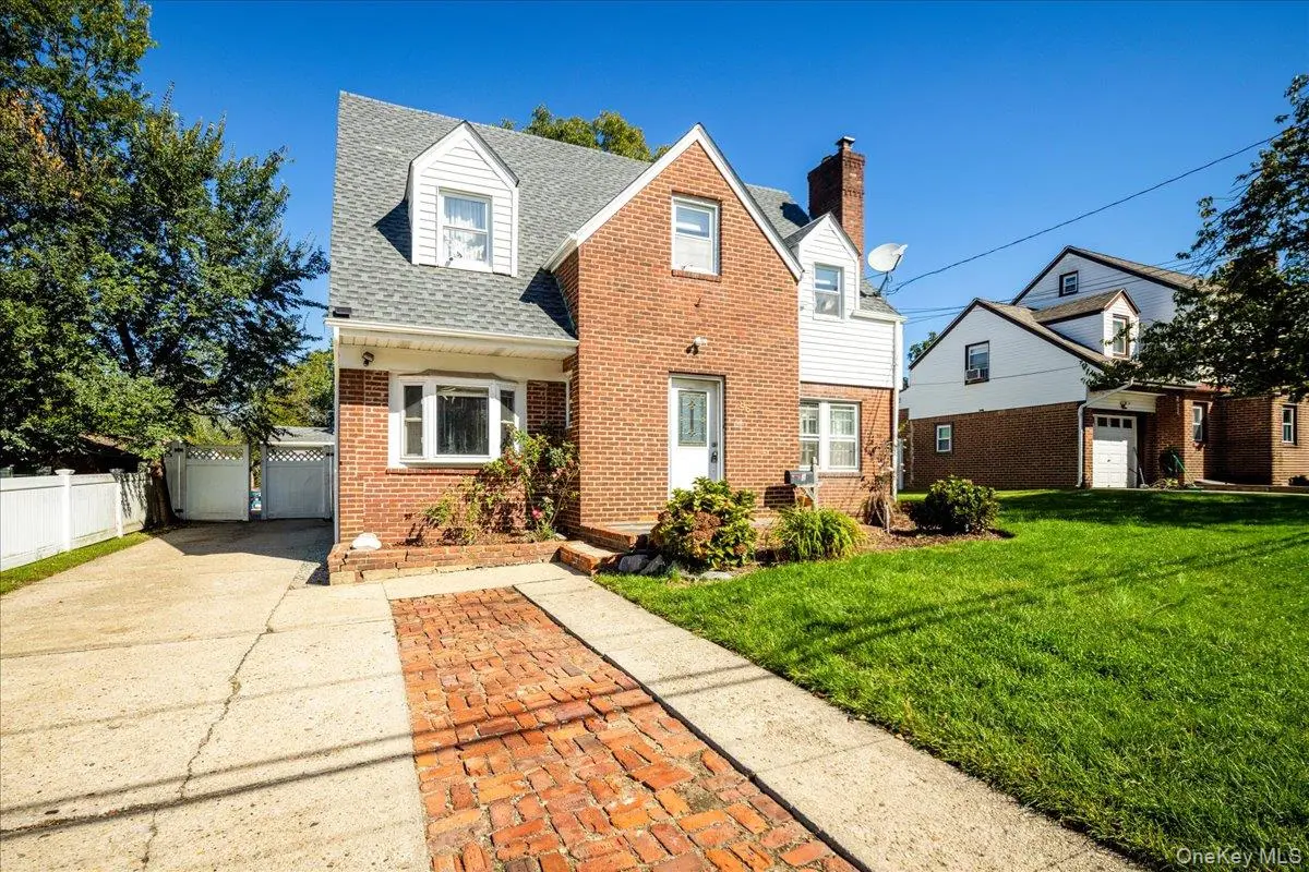 86 W Clinton AVE, Roosevelt, NY 11575