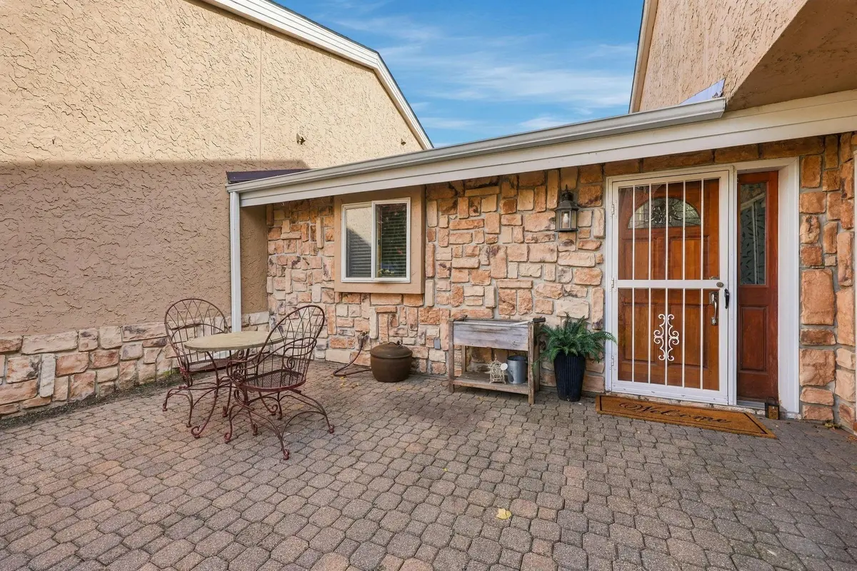 506 Brook LN, Saint Cloud, MN 56301