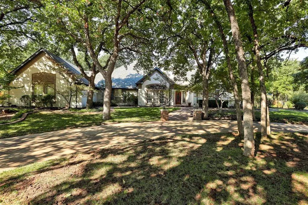 1823 Oak Forest DR, Edmond, OK 73025