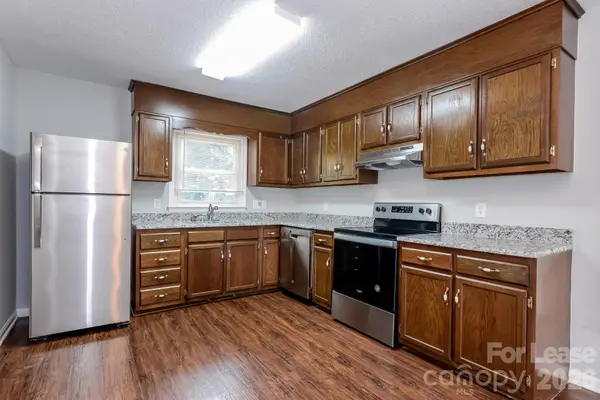 112 Pineview CT, Statesville, NC 28379