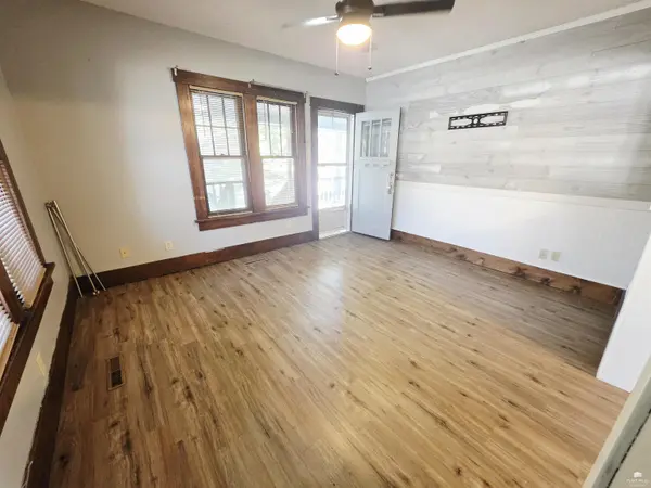 1126 Thurston ST, Manhattan, KS 66502