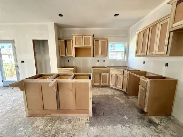 6118 NE 118th ST, Kansas City, MO 64156
