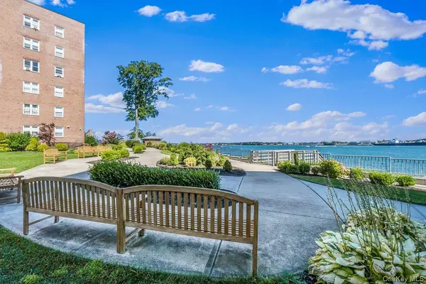162-01 Powells Cove BLVD #2D, Beechhurst, NY 11357