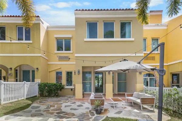 90 CANDELERO DR #32, Humacao, PR 00791