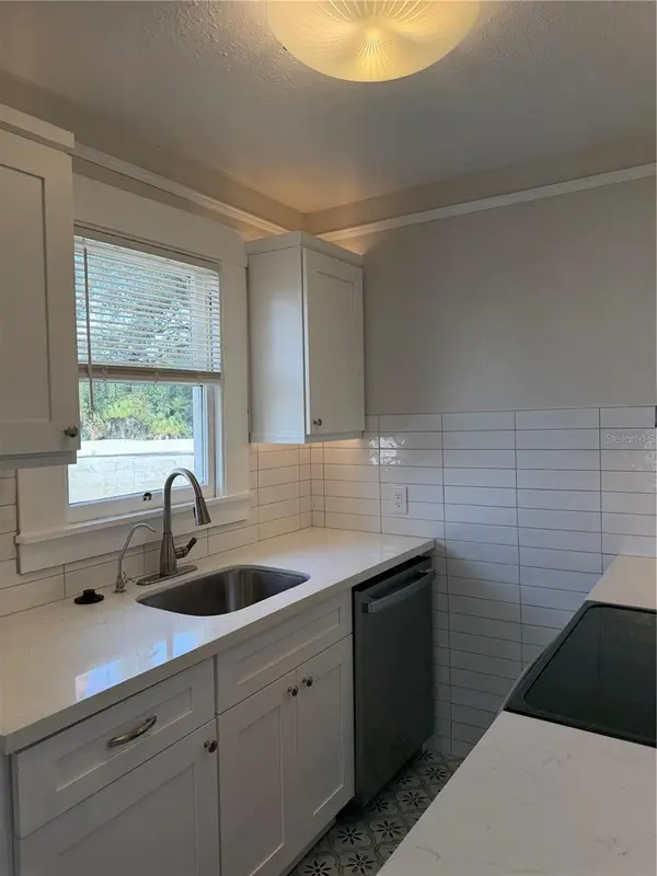 807 1/2 S FREMONT AVE ##Upper, Tampa, FL 33606