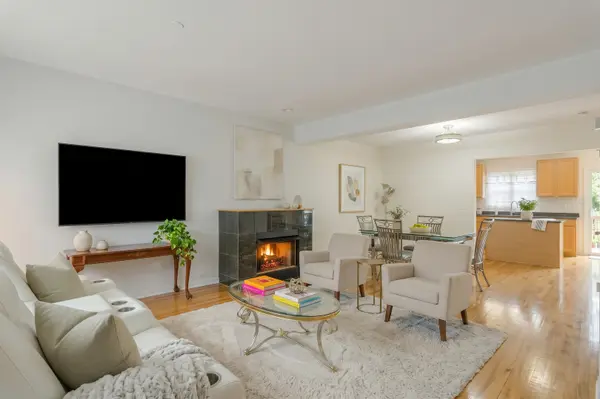 821 N Harlem AVE, Oak Park, IL 60302