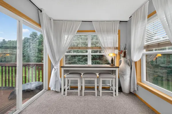 10154 Country Club Curve, Woodbury, MN 55129