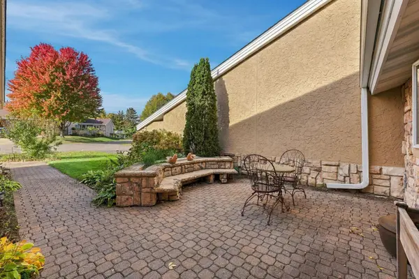 506 Brook LN, Saint Cloud, MN 56301