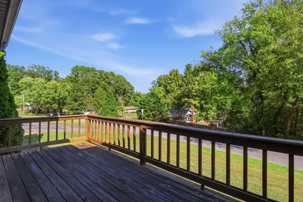 1127 Hillsboro Drive, Chattanooga, TN 37412