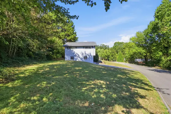 1127 Hillsboro Drive, Chattanooga, TN 37412