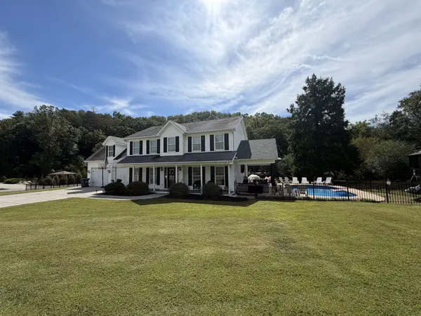 814 Kings Hills Blvd, Pigeon Forge, TN 37863