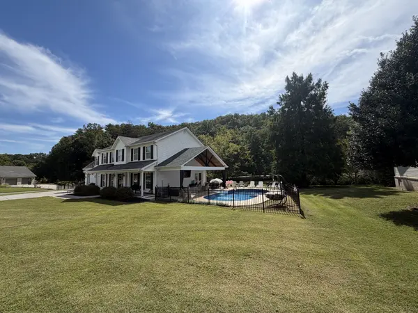 814 Kings Hills Blvd, Pigeon Forge, TN 37863