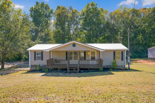 1005 Briarwood Dr, Charlotte, TN 37036